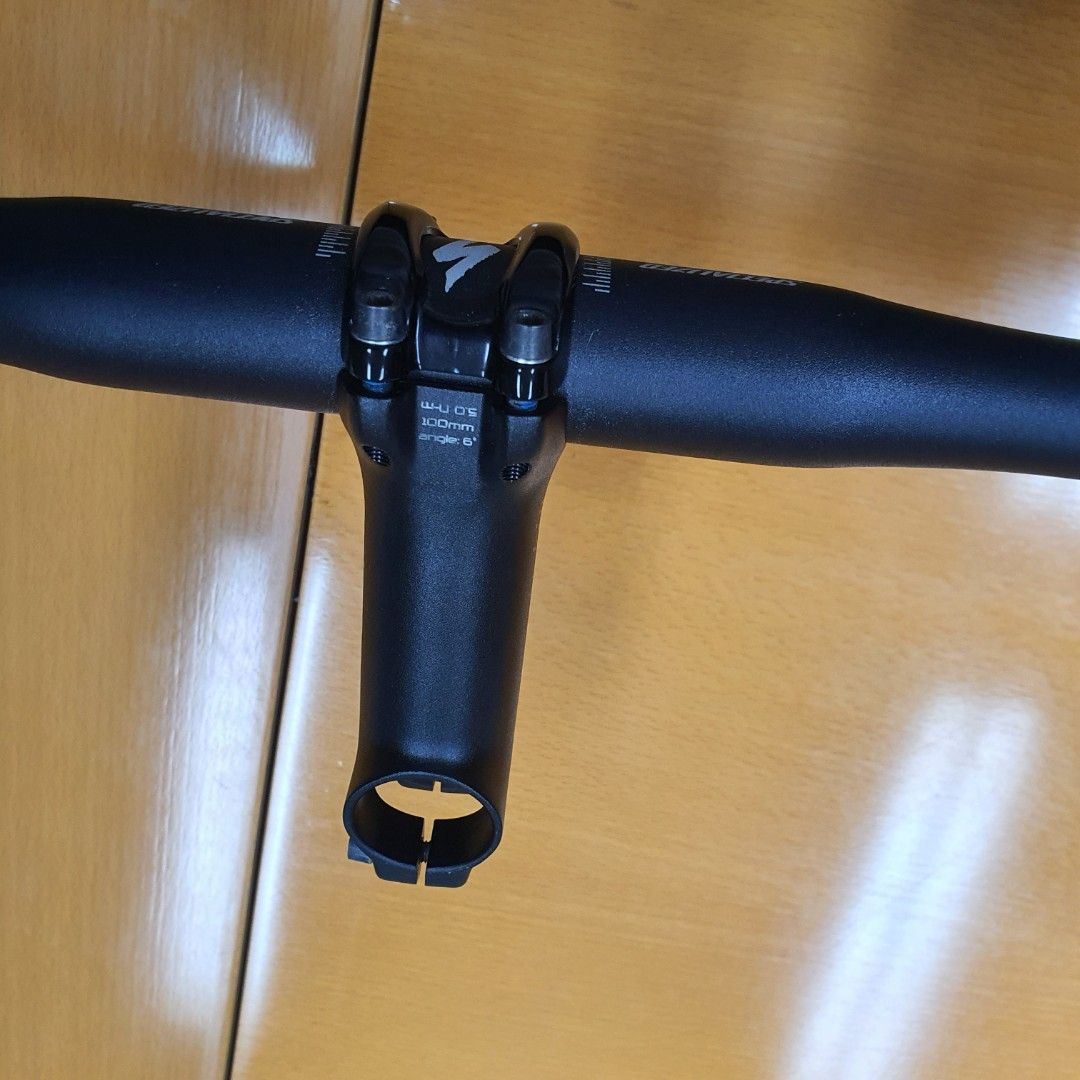 Specialized Shallow Drop (42cm) with 100mm Specialized Stem (Category: Bicycles) located in Makati City. Submitted by joseph_n734 (Listing ID 1295415669, Image 3). Description: Specialized Shallow Drop (42cm) with Specialized 100mm stem Condition: Almost brandnew, taken off Day 0. 9.5/10 Price: Php 1.5k + Shipping Cost Mode of Payment: GCash/BPI Online - Handlebar Specs (Php 1.5k) Material: AL 6061 Bar Width (center-to-center): 42cm Shallow Bend 