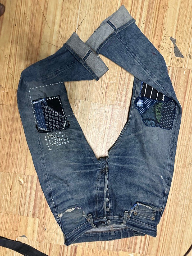 studio d'artisan patch work (Category: Jeans) located in Kuala Lumpur. Submitted by matpulg (Listing ID 1368338812, Image 2). Description: shashiko jeans manual saiz 28.