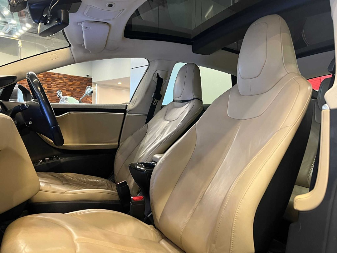 Tesla Model S 60 Auto498306963075256325