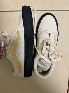(Category: ) located in . Submitted by elainey13 (Listing ID 1368349620, Image 1). Description: .