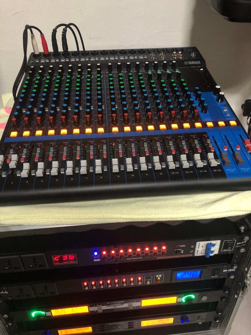 Yamaha MG20XU original (Category: Soundbars, Speakers & Amplifiers) located in Singapore. Submitted by sawwaiphyo (Listing ID 1368393110, Image 3). Description: Update with other digital mixer .condition is like new some time use in the room only .never used outdoor.From Original Yamaha 20XU ..