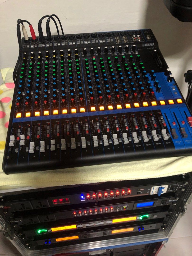 Yamaha MG20XU original (Category: Soundbars, Speakers & Amplifiers) located in Singapore. Submitted by sawwaiphyo (Listing ID 1368393110, Image 2). Description: Update with other digital mixer .condition is like new some time use in the room only .never used outdoor.From Original Yamaha 20XU ..