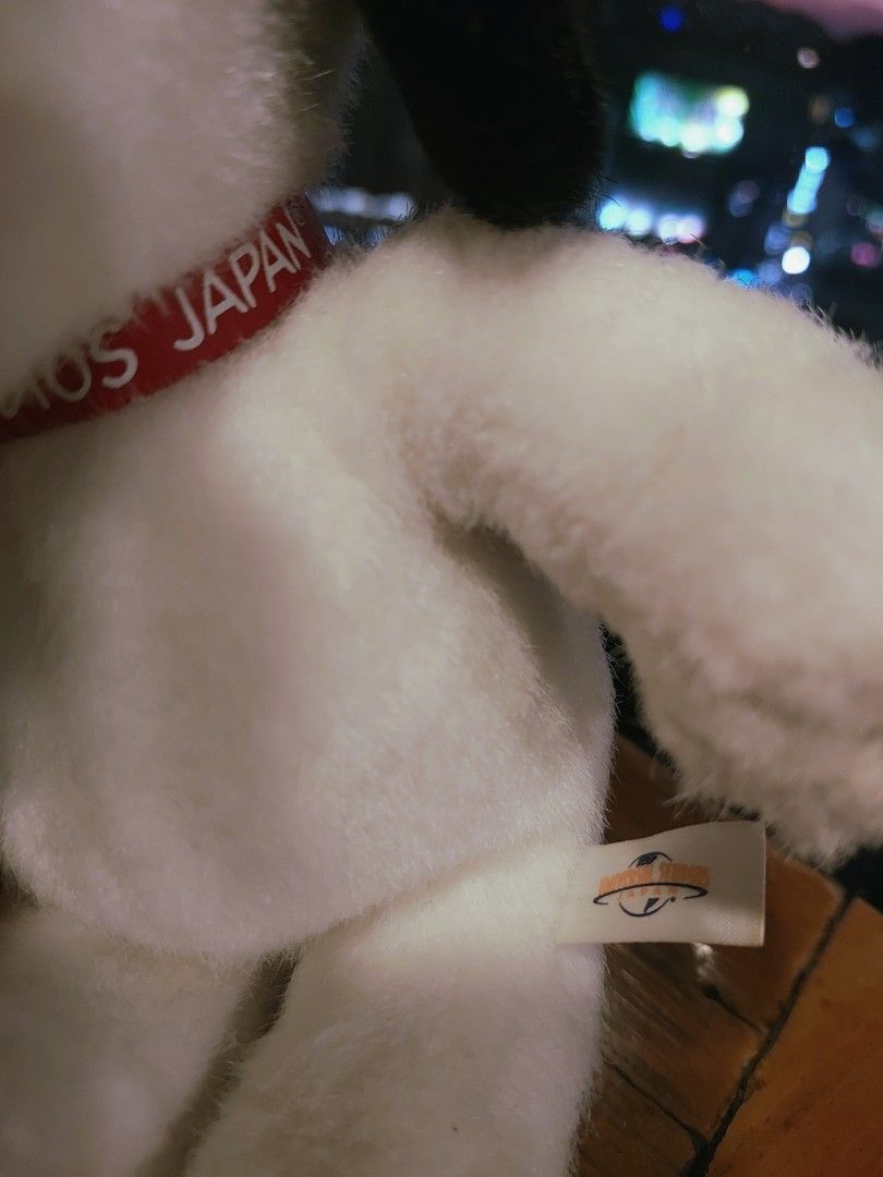 7" Vintage USJ Snoopy plush (Category: Plushies & Soft Toys) located in Baguio. Submitted by tinkerjoystudio (Listing ID 1368568106, Image 2). Description: ‼️PLS READ BEFORE INQURINGG/ORDERING‼️ ♡ 💯 Authentic, Vintage Universal Studios Japan etiketa ♡ 9/10 condition, preloved, washed n sanitized already ♡ vintage fur feels, beaded body ♡ intact collar details: metal buckle & leather strap + USJ print no flaws ♡ perfect as a desk buddy or collect