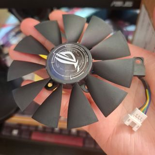（分類：）位於 。 由 jackku_pc_toys 提交（商品編號 1368536749，圖片 1）。簡介： 。