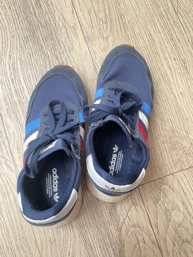 ADIDAS INIKI (Category: Sneakers) located in Las Pinas. Submitted by jynnette (Listing ID 1368426680, Image 2). Description: Size 37 Still in good condition – just needs cleaning W/O Box MOP: BPI/Gcash Location: Las Piñas City Shipping shouldered by buyer via J&T/Lalamove 🛍️ RFS: Decluttering .