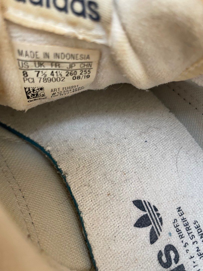 Adidas Sale (Category: Sneakers) located in Quezon City. Submitted by thyca (Listing ID 1368437973, Image 3). Description: In good condition. Please check the photos. .