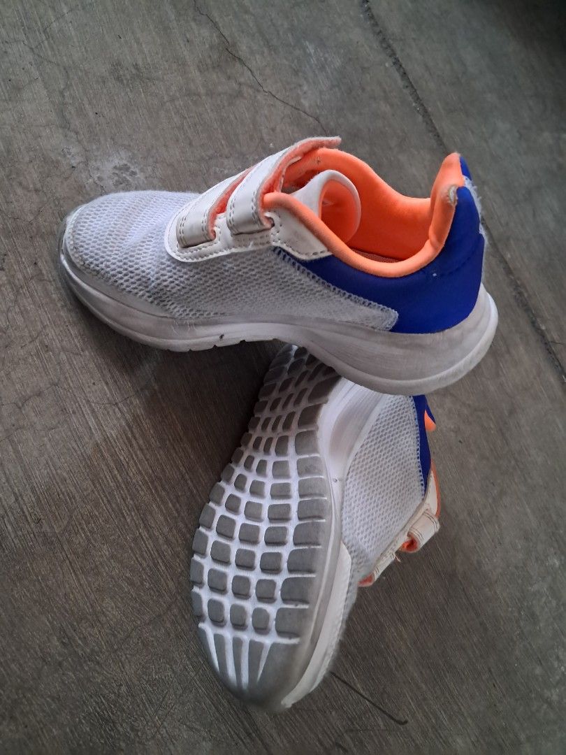 Adidas Tensaur Run Shoes (Category: Babies & Kids Fashion) located in Quezon City. Submitted by konmare (Listing ID 1368477769, Image 2). Description: Size 11K Unisex RFS outgrown, decluttering Pickup at QC.