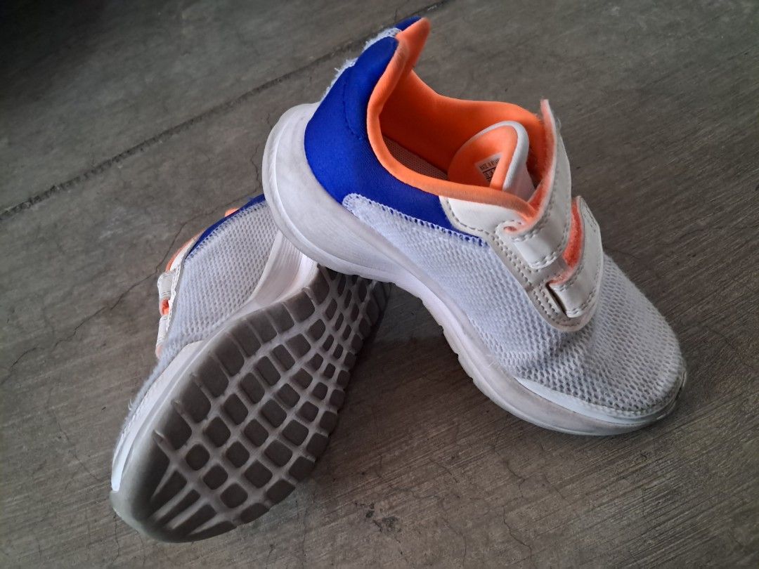 Adidas Tensaur Run Shoes (Category: Babies & Kids Fashion) located in Quezon City. Submitted by konmare (Listing ID 1368477769, Image 3). Description: Size 11K Unisex RFS outgrown, decluttering Pickup at QC.