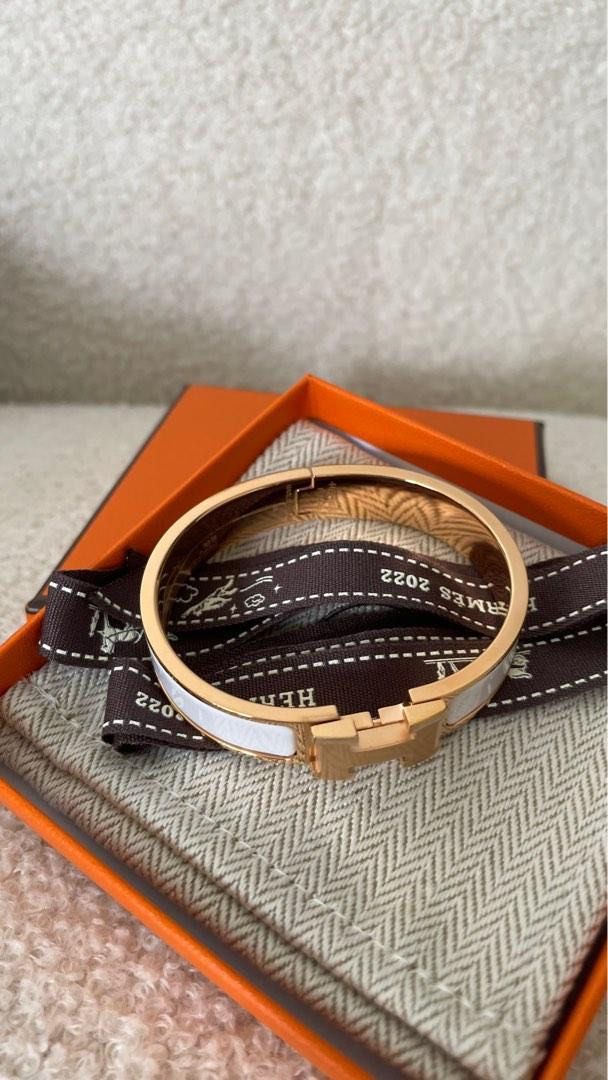 Authentic Hermes Clic H Bracelet Blanc Rosegold PM (Category: Luxury Accessories) located in Quezon City. Submitted by breakmyfashion (Listing ID 1368512650, Image 3). Description: Comes in full set with receipt, box, paperbag and dust bag. .