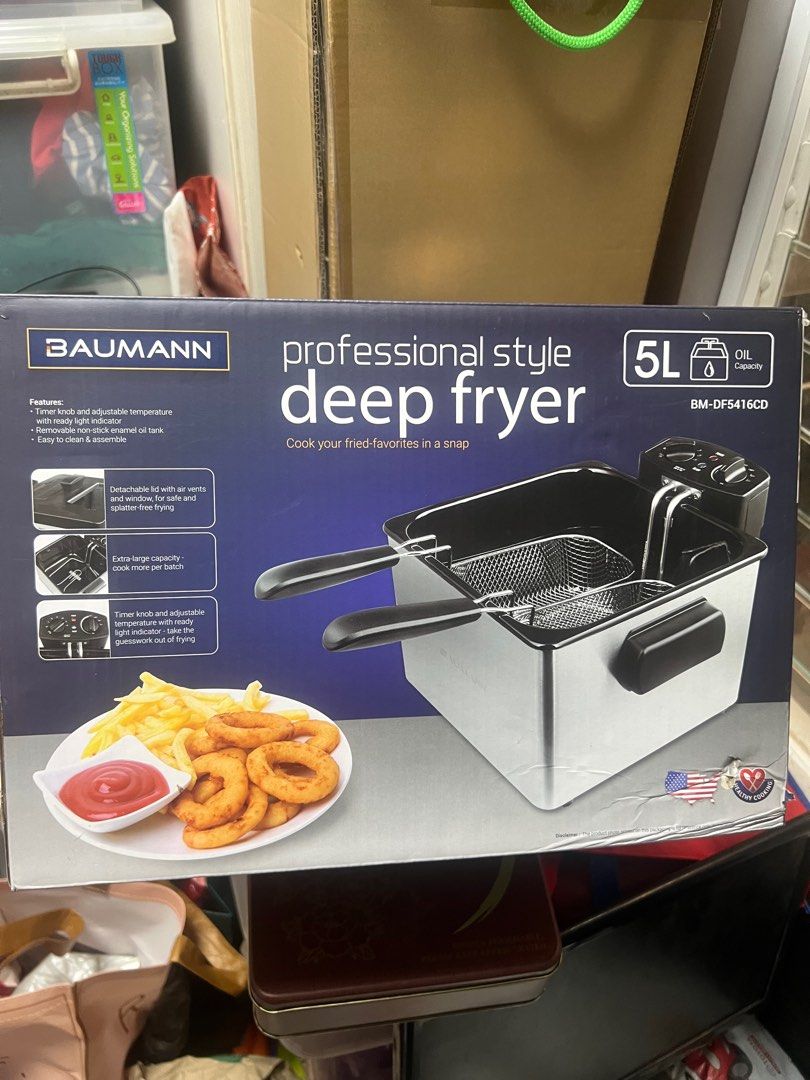 Baumann Deep Fryer 5L (Category: Fryers) located in Quezon City. Submitted by elgabeu (Listing ID 1368423633, Image 2). Description: Baumann Deep Fryer 5L Like new (used once only for testing) Complete with box 💵: BDO, Gcash, Maya 📍: Timog/Kamias QC 📦: Lalamove, Grab, LBC.