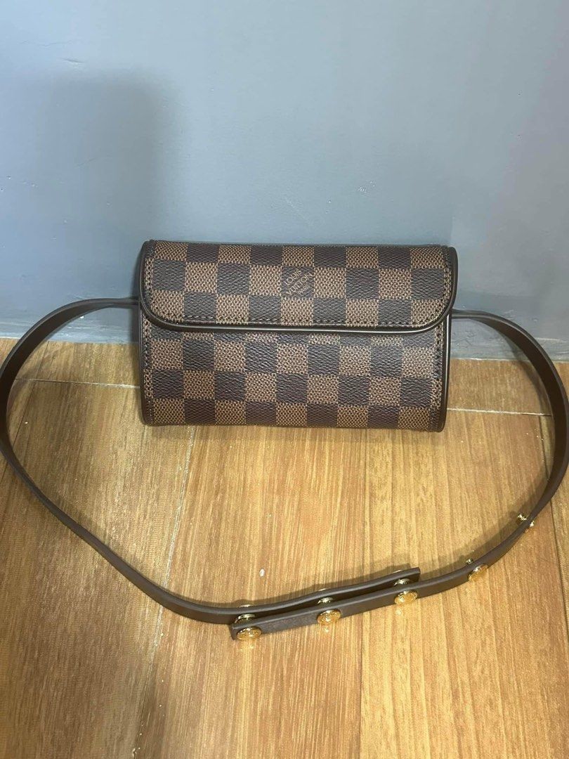 Beltbag (Category: Luxury Bags & Wallets) located in Los Banos. Submitted by ditasbautista2329 (Listing ID 1368454138, Image 3). Description: 💛Beltbag 💛Small 💛Bulky loob Super Ganda 💛Good as new .