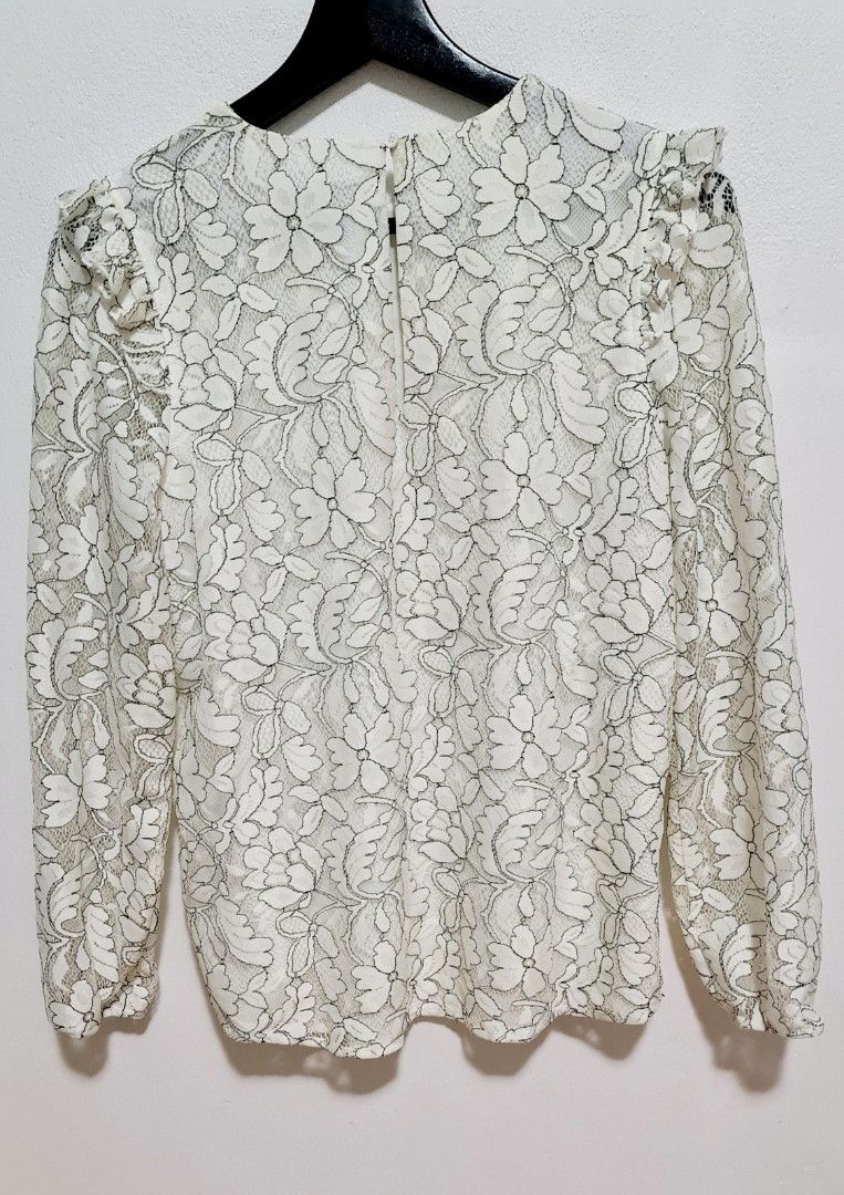 Brand New Decjuba Kids Lori Lace Blouse(New with Tags) (Category: Girl's Apparel) located in Sydney. Submitted by desirably (Listing ID 1368552699, Image 3). Description: Brand New Decjuba Kids Lori Lace Blouse(Size L, colour Ivory) for $20(RRP $59.95). Brand new with tags. Pick up from Marrickville. Pls feel free to check out my other listings..