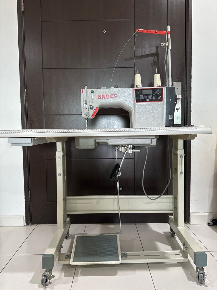 Bruce R5E Computerised High Speed Lockstitch Machine, Everything Else ...