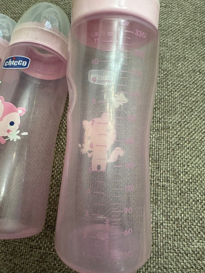 Chicco Feeding Bottle (Category: Breastfeeding & Bottle Feeding) located in Quezon City. Submitted by tinamartinez (Listing ID 1368432465, Image 3). Description: Preloved but well loved Has signs of use Bottles only, No silicone nipples .