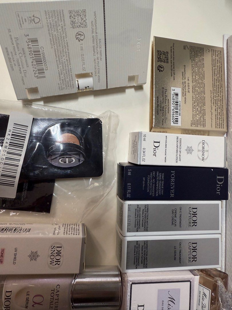 Dior Sample Set （分類：面部 - 面部護理）位於 Hong Kong。 由 metonq 提交（商品編號 1368524459，圖片 2）。簡介： 。