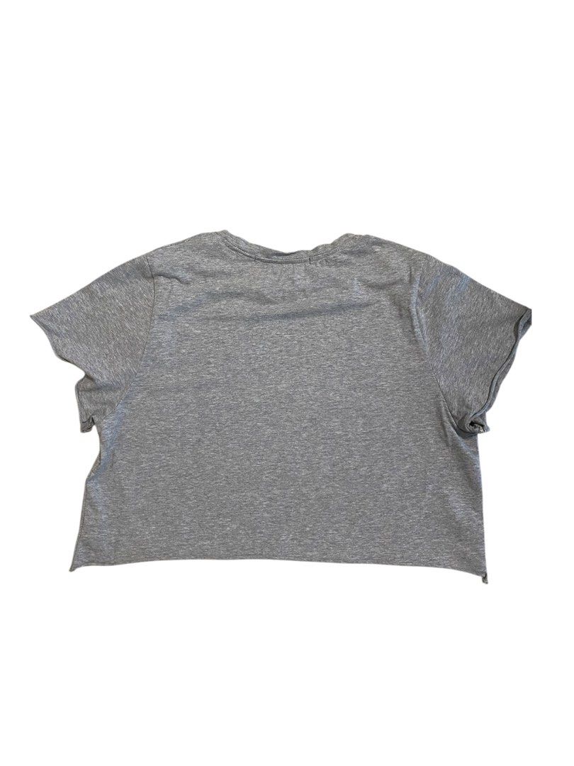FREE SF | Soft Grey Cropped Shirt (Category: Shirts) located in Manila. Submitted by j_decluttering (Listing ID 1368483027, Image 2). Description: - super super nice fit, oversized but cropped - nice with low waist jeans - cropped - very soft stretchy material - fits up to semi L - free delivery via jnt ◡̈ .