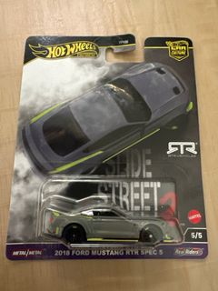 Hotwheels Premium Ford Mustang RTR Spec 5 (Neu und originalverpackt) in Sutz für CHF 12 – mit