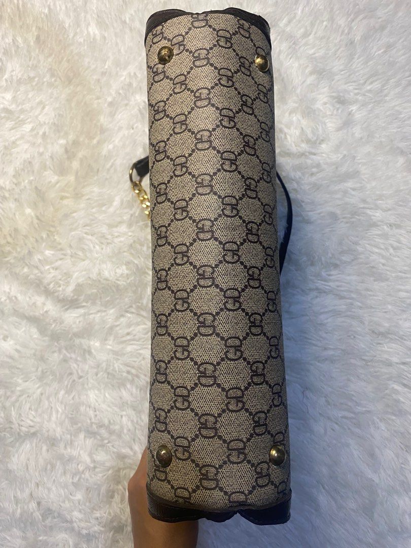 Japan Bag leather lining/strap (Category: Shoulder Bags) located in Baguio. Submitted by dreshop (Listing ID 1368530034, Image 2). Description: Padlock shoulder bag Designer inspired Quality material✋🏻 🛒₱380 📍Baguio Ship JNT.