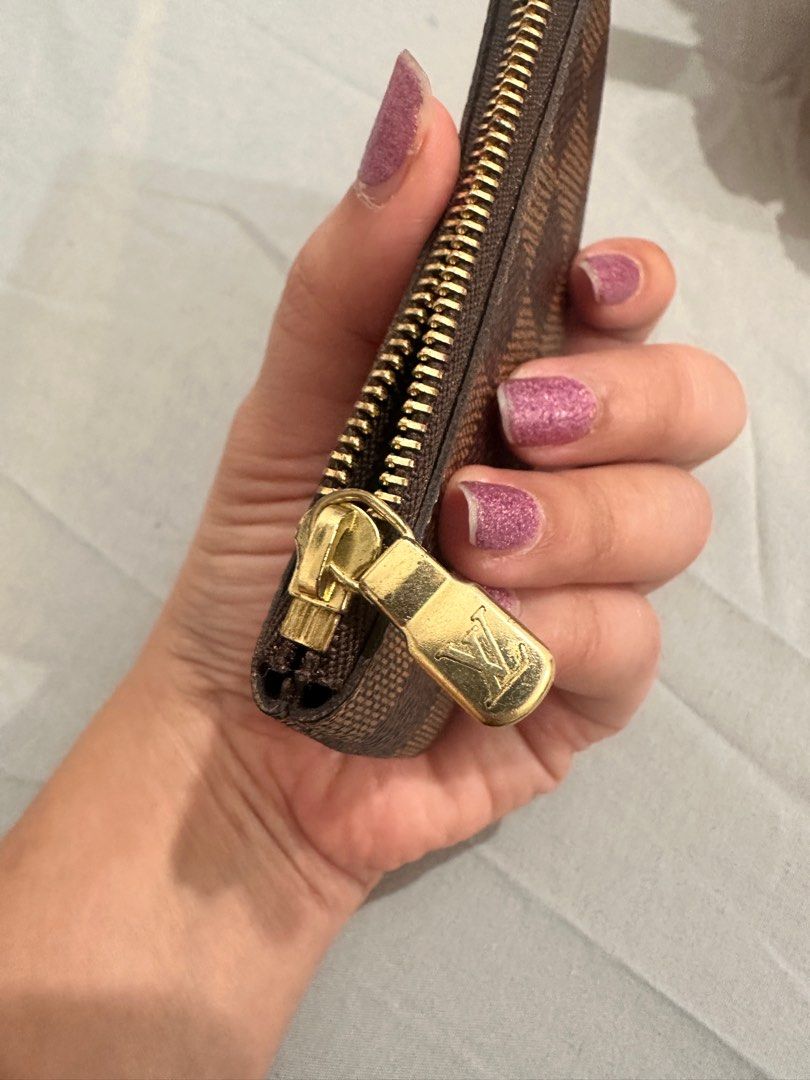 Louis Vuitton Key Cles Preloved Authentic (Category: Luxury Bags & Wallets) located in Manila. Submitted by luvforbagz (Listing ID 1368454043, Image 2). Description: 💯 Authentic or money back guaranteed if proven fake coming from legit authenticators Slighly used in very good condition Damier Ebene Hardwares still shiny No low ballers Plus sf.