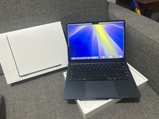 Macbook Air M2 8GB ram 256GB SSD