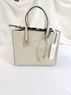 由 zoebag (刊登 ID 1367853651，圖片 1) 提交，位於 的 (類別：)，說明：。