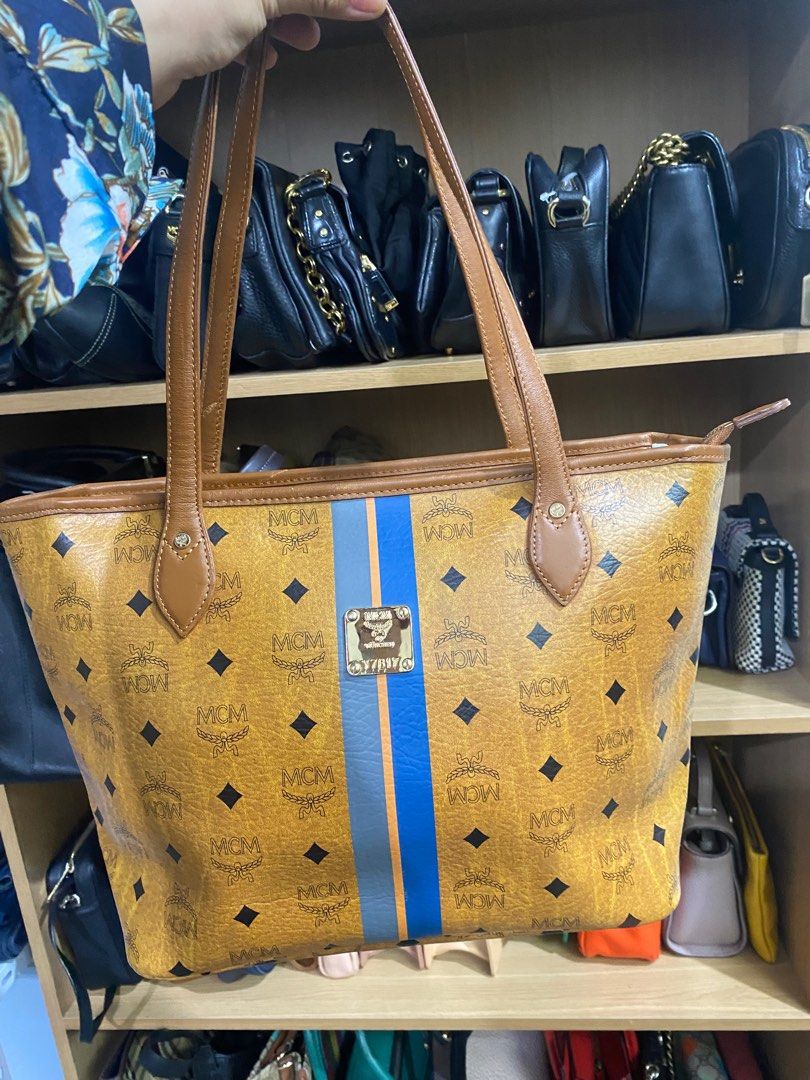 mcm tote (Category: Luxury Bags & Wallets) located in Zamboanga. Submitted by luxuries21 (Listing ID 1368469814, Image 1). Description: .