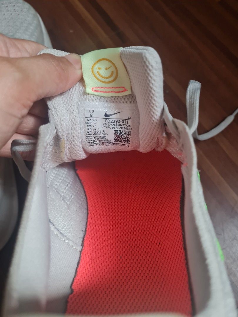 NIKE Running Shoes (Category: Sneakers) located in Pasay City. Submitted by asant09 (Listing ID 1368405221, Image 2). Description: Used it for few times lang, medyo my stains lang sya dahil sa mga nadadaanang basang kalye, etc. overall Good quality and relativelty new pa tagala sya at good for training and easy runs. Okay din sya sa mga beginner mag run. For sizing reference meron na pong picture sa listing . I suggest na sa "cm" po mag base sinc