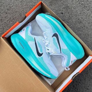 (Category: ) located in . Submitted by sneakers29_ph. (Listing ID 1368555866, Image 1). Description: .