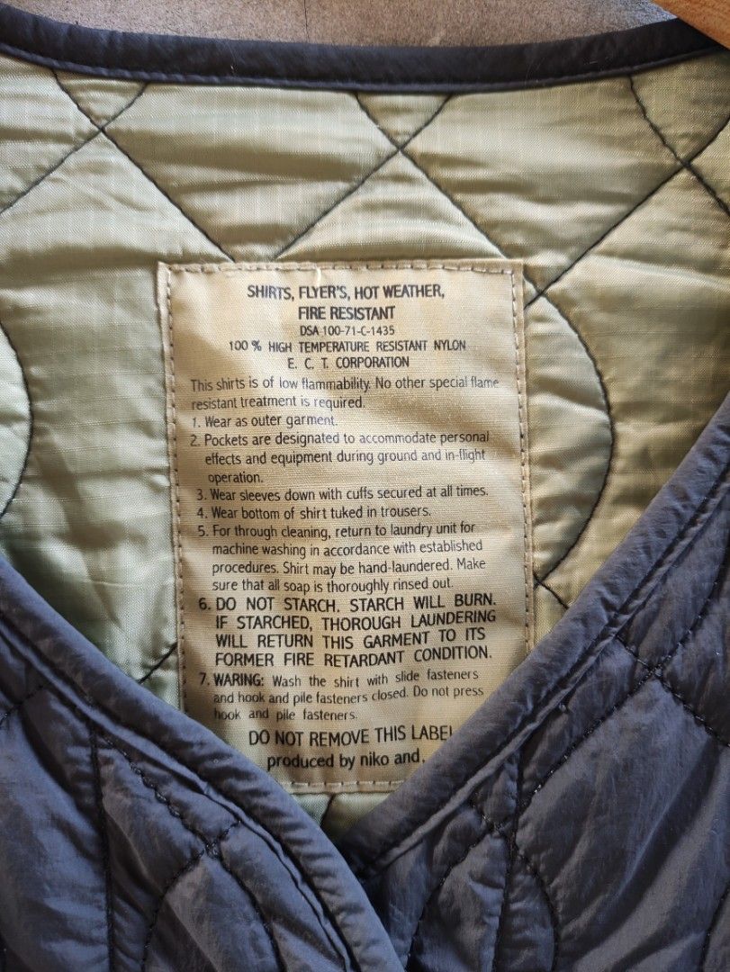 Niko and.. Quilted Liner Vest Reversible (Category: Vests) located in Manila. Submitted by curatedgoodz_ (Listing ID 1368499289, Image 3). Description: Niko and.. Quilted Liner Vest Reversible.