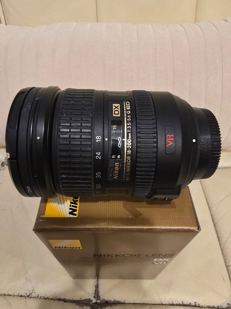 Nikon D 18-200mm lens (Category: Lens & Kits) located in Makati City. Submitted by nelsonl4 (Listing ID 1368526286, Image 2). Description: Nikon 18-200mm zoom lens wide subject coverage from wide angle to long range.