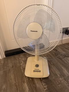 （分類：）位於 。 由 lit2white 提交（商品編號 1368503199，圖片 1）。簡介： 。