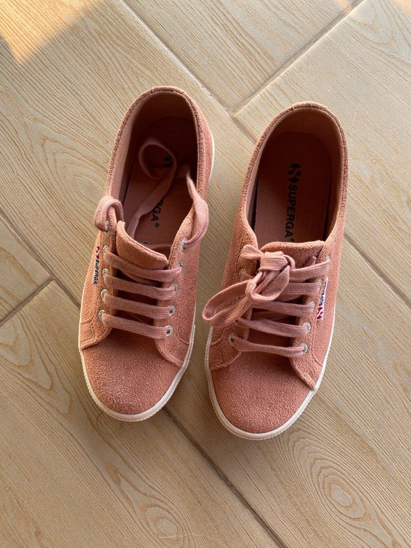 Pink Peach Suede Superga Sneakers (Category: Sneakers) located in Quezon City. Submitted by samae_declutters888 (Listing ID 1368483119, Image 3). Description: Pink Peach Suede Superga Sneakers Size: EU 35 Used 2-3 times No major flaws. Just a cute pair of sneakers. RFS: Fit is quite small for me..