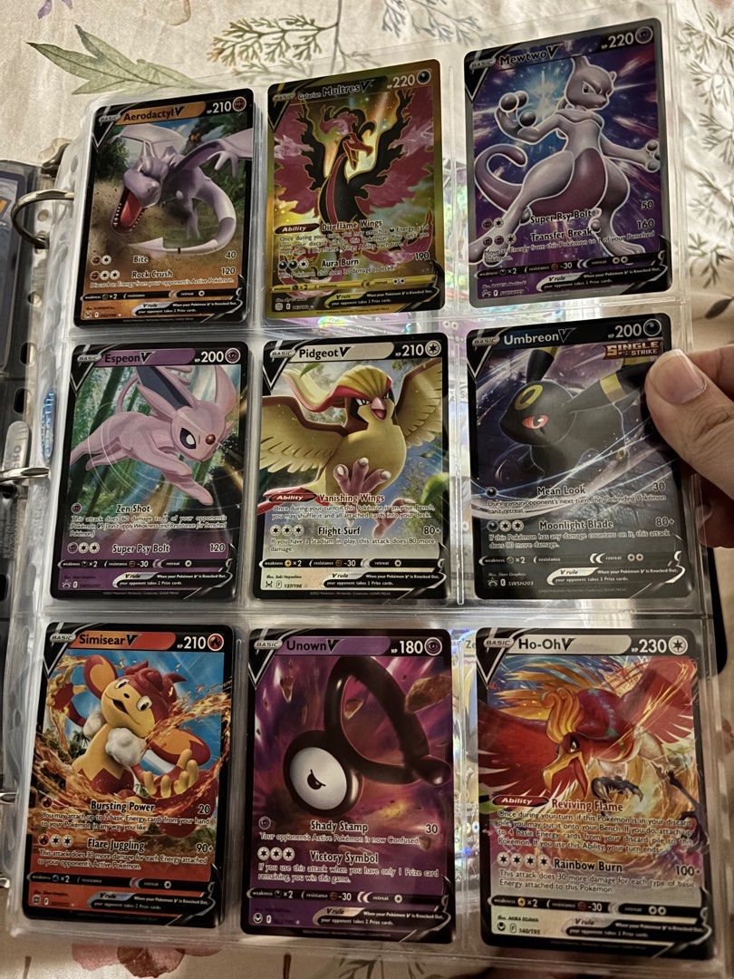 Pokémon V / VMAX Card Binder Collection – Rare Cards Incl. Eeveelutions ...