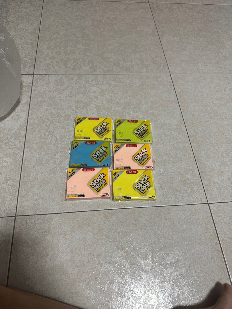 Post It Note (Category: Other Stationery & Craft) located in Singapore. Submitted by bryann6 (Listing ID 1368497191, Image 1). Description: Selling 1 for $1, can mix and match, just let me know which one uw :)) 1st pic dimension: 10.1cmx7.6cm 2nd pic dimension: 7.6cmx7.6cm 3rd pic dimension: 3.8cmx3.8cm 4th pic dimension: 7.6cmx5.1cm 5th pic dimension: 1.9cmx7.6cm.