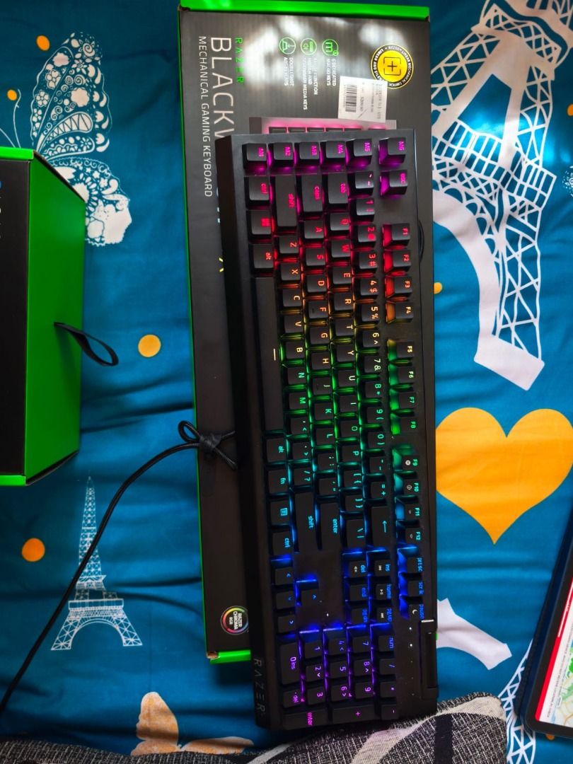 Razer Headset and Keyboard (Category: Headphones & Headsets) located in Singapore. Submitted by jellomindi (Listing ID 1368419709, Image 3). Description: Items are only used for 3 months each Both Items come with original boxes Razer BlackWidow V4 X - $120 (Bought it for $200+) Razer Blackshark v2 Hyperspeed - $120 (Bought it for $200+) Both - $220 best price: $200 within 3 days of this listing Prices are for meeting at my convenience.