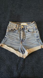 (Category: ) located in . Submitted by _isabeltan (Listing ID 1368503372, Image 1). Description: .