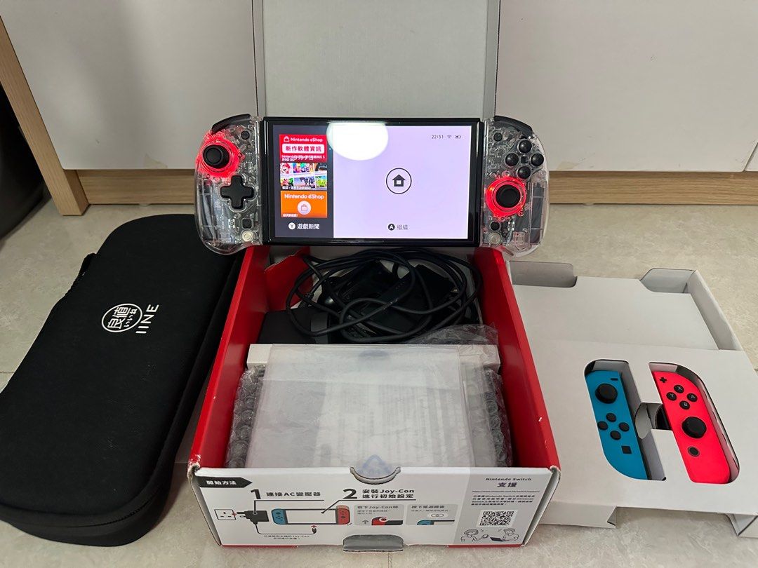Switch oled （分類：其他）位於 Hong Kong。 由 zion_y 提交（商品編號 1368554243，圖片 1）。簡介： 有盒無保 圖中所有 全正常 無遊戲 跟64gb卡 荃灣線 東鐵線交收 不議價 收機佬不回 新account 不回 議價不回 不出價不回 其他問題不回 補圖不回 。