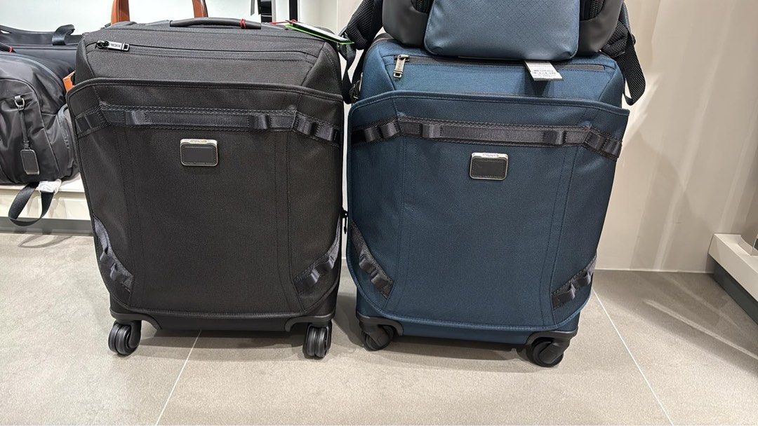 Tumi Alpha Bravo Continental Front Lid Hand Carry (Category: Luxury Bags & Wallets) located in Manila. Submitted by everythingauthentic2016 (Listing ID 1368319559, Image 2). Description: .