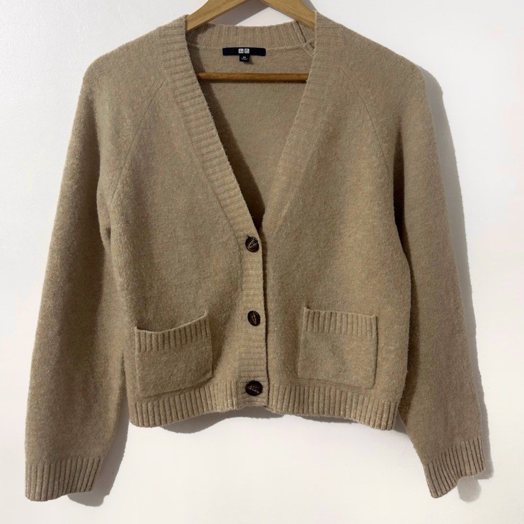 Uniqlo Mocha Cardigan (Category: Coats, Jackets and Outerwear) located in Taguig. Submitted by intransitforyou (Listing ID 1368559526, Image 1). Description: .