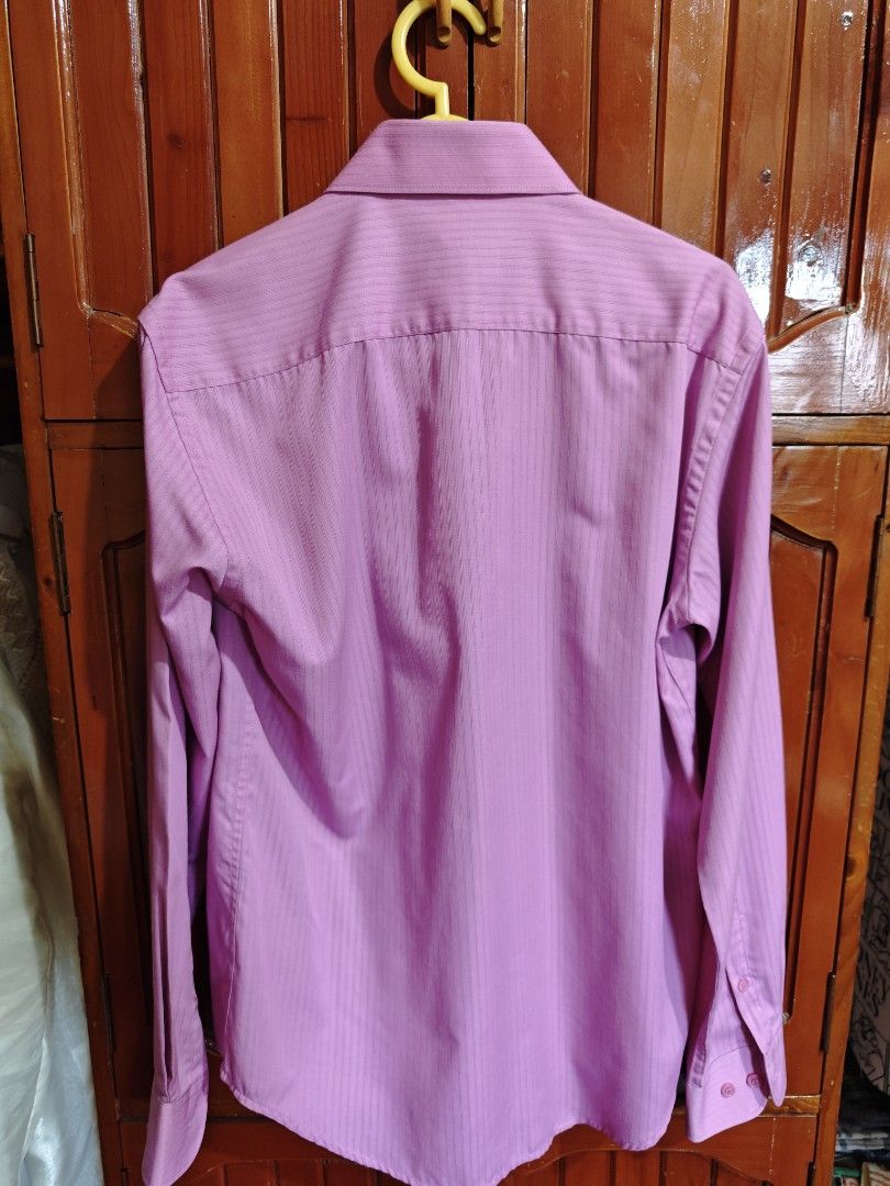 Wall Street Polo long sleeve (Category: Tshirts & Polo Shirts ) located in Los Banos. Submitted by Luvs11 (Listing ID 1368475354, Image 3). Description: 200 only Wall Street polo long sleeve size MEDIUM, no issues. Good as new pa po. Los Baños-Calamba Laguna Meet ups Open for shipping via j&t express.