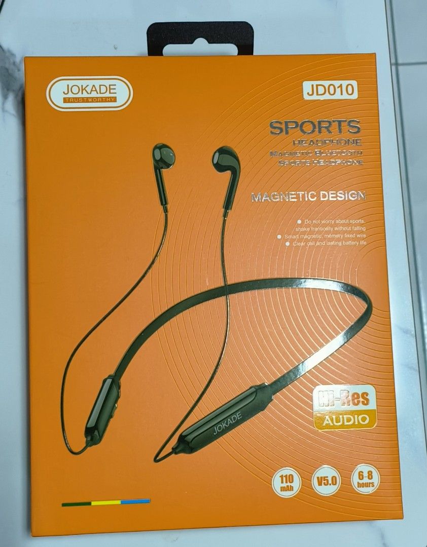 Wireless ear piece (Category: Earphones) located in Singapore. Submitted by tl24chua (Listing ID 1368512539, Image 1). Description: .