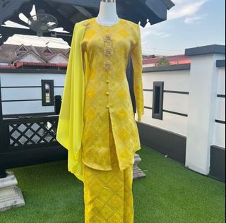 (Category: ) located in . Submitted by shopwithsyasyasya (Listing ID 1368484102, Image 1). Description: .