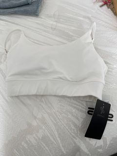 （分類：）位於 。 由 jlakaree 提交（商品編號 1368441410，圖片 1）。簡介： 。