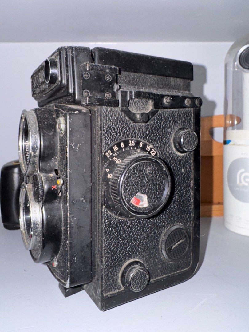 由 hsuanlee1113 (刊登 ID 1368499653，圖片 2) 提交，位於 宜蘭縣 (Yilan) 的 YASHICA古董相機 (類別：相機)，說明：裝飾用。