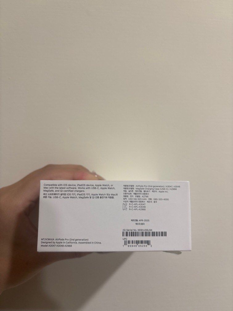 由 2y8kjddkp779686 (刊登 ID 1368695717，圖片 2) 提交，位於 台北市 (Taipei) 的 airpods pro2 (類別：耳機)，說明：朋友從韓國要送我的生日禮物，但我已經有同款了。