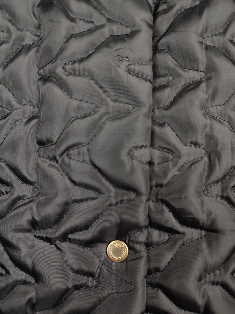AUTHENTIC DOLCE & GABBANA QUILTED DOWN PUFFER JACKET (Category: Luxury Apparel) located in Baguio. Submitted by binibibi (Listing ID 1368744024, Image 3). Description: AUTHENTIC DOLCE & GABBANA QUILTED DOWN PUFFER JACKET (EXCELLENT CONDITION) MISSING 1 SNAP BUTTON SMALL.