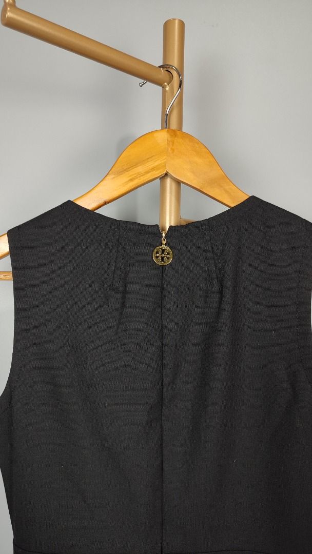 AUTHENTIC TORY BURCH DRESS (Category: Luxury Apparel) located in Baguio. Submitted by binibibi (Listing ID 1368748892, Image 2). Description: AUTHENTIC TORY BURCH DRESS (EXCELLENT CONDITION) SIZE 2 FITS SMALL.