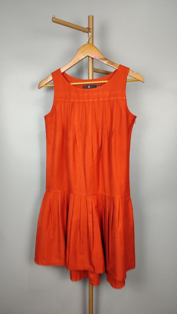 AUTHENTIC UNIQLO + JIL SANDER DRESS (Category: Luxury Apparel) located in Baguio. Submitted by binibibi (Listing ID 1368748966, Image 1). Description: AUTHENTIC UNIQLO + JIL SANDER DRESS (VERY GOOD CONDITION) MEDIUM.