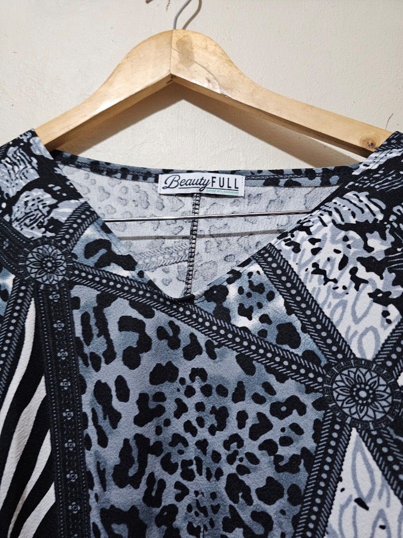 BeautyFull Blouse B1T1 for Only 249 (Category: Blouses) located in Pagadian. Submitted by buyhere888 (Listing ID 1368672869, Image 3). Description: never been used fits M to L Buy 1 Take 1 249php orig price each: 350.