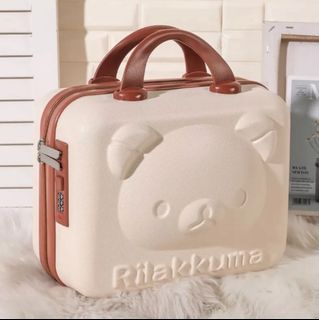 (Category: ) located in . Submitted by fashion.essentials (Listing ID 1368709297, Image 1). Description: .